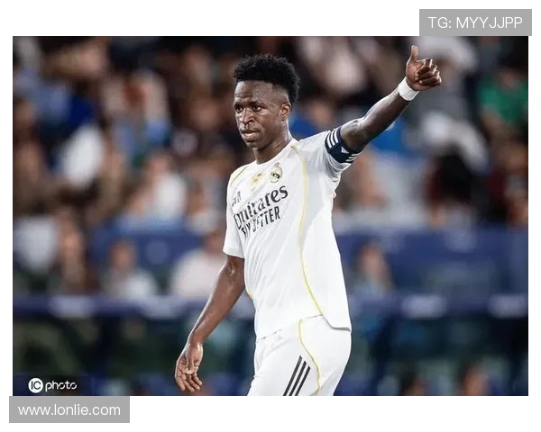 成都姆巴佩双响造红赛季炸裂